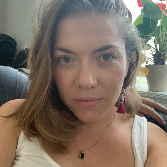 Meet your Posher, Andrea - Picture 1 of 1